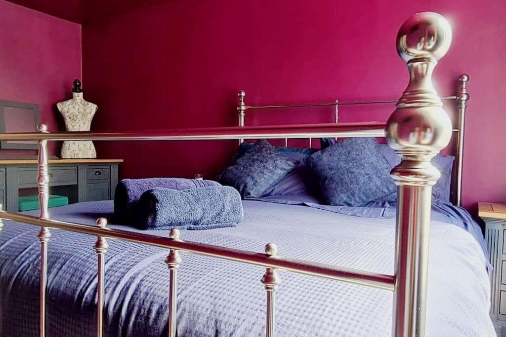 The Wolf'S Den Apartman Patrington Kültér fotó