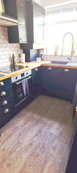The Wolf'S Den Apartman Patrington Kültér fotó